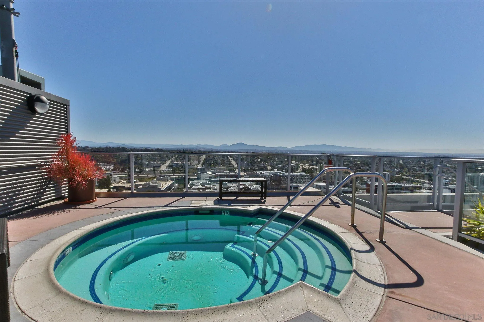 https://cdn.realtyfeed.com/cdn/127/210020590/d9f4f5748c906b2d64774cd658d6f0da.webp