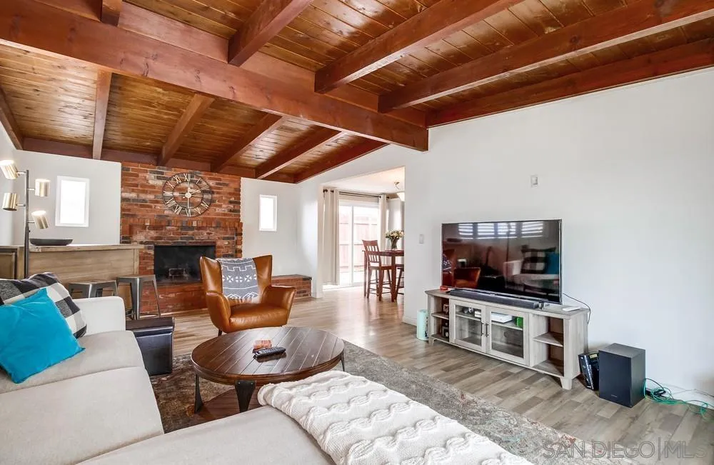https://cdn.realtyfeed.com/cdn/127/210020795/02908177317a917bc4d7f8bfe21db0d9.webp