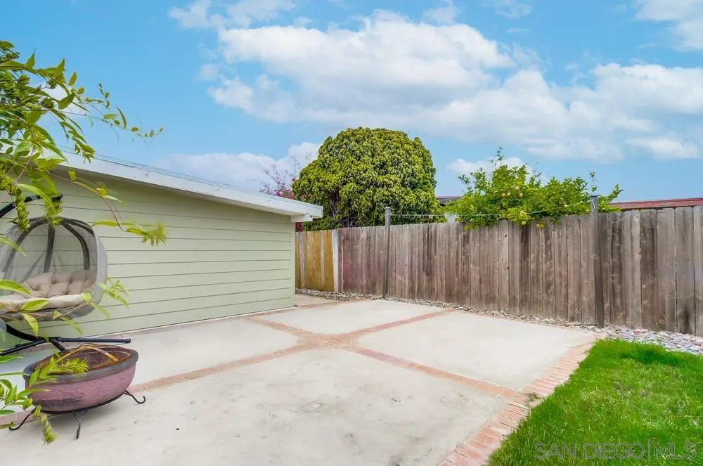 https://cdn.realtyfeed.com/cdn/127/210020795/1a866d78ad427371ca57ccf744753491.webp