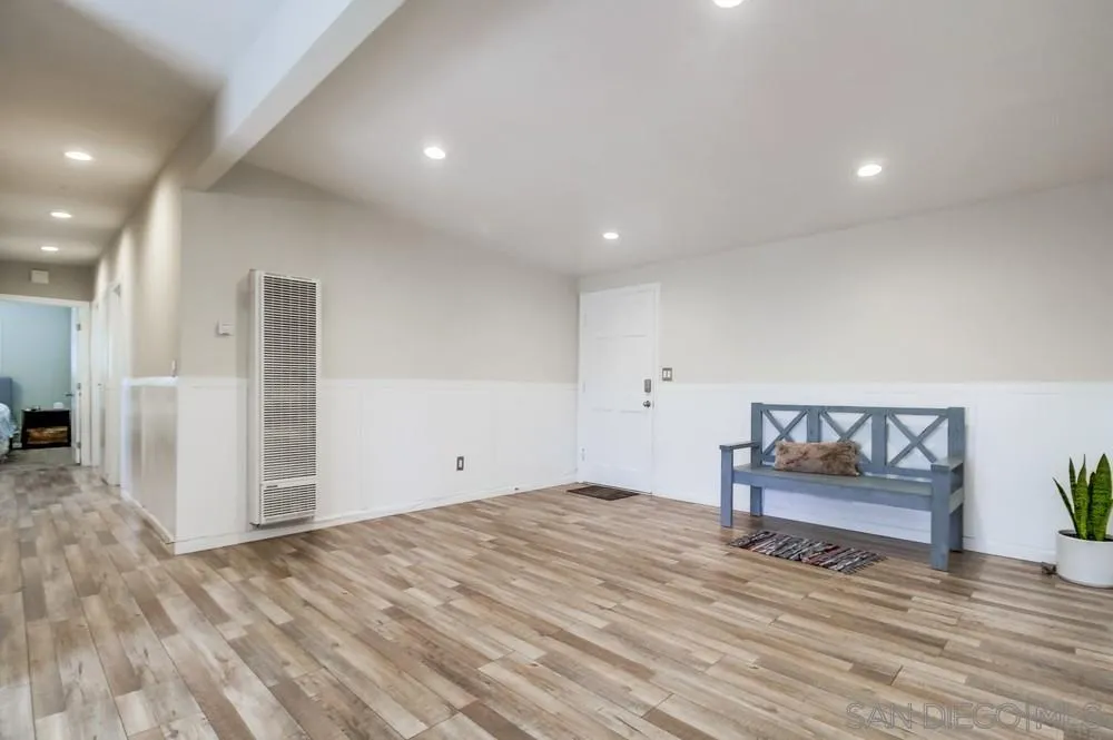 https://cdn.realtyfeed.com/cdn/127/210020795/600c99ca6d47fe3a81ca6f03d11d9b28.webp