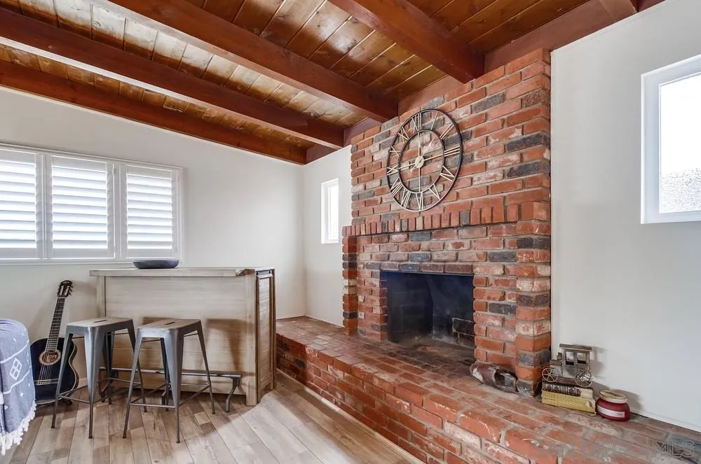 https://cdn.realtyfeed.com/cdn/127/210020795/d575ee5886c3240a6250ff2cc0a01250.webp