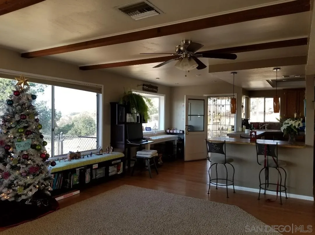 https://cdn.realtyfeed.com/cdn/127/210020864/2eb0e42025b3dafc4cd38f59557c630b.webp