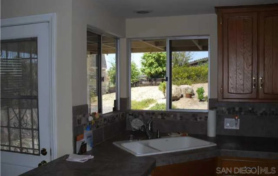 https://cdn.realtyfeed.com/cdn/127/210020864/cd9fd1d5cf7841ead044e3e792cd5e54.webp