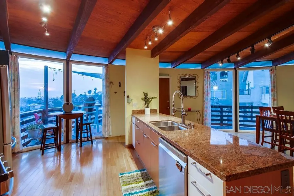 https://cdn.realtyfeed.com/cdn/127/210020884/061a721ca4593615dd1b8a13847cda9c.webp