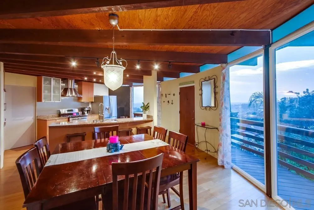 https://cdn.realtyfeed.com/cdn/127/210020884/0e7c5e8013c9feaa89f4c7549844960d.webp