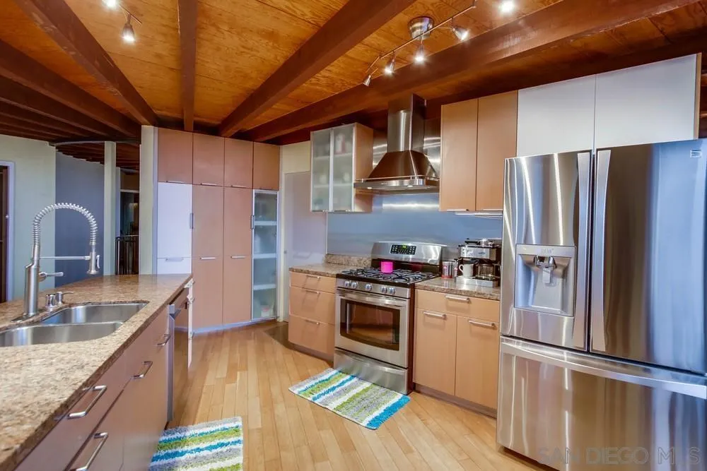 https://cdn.realtyfeed.com/cdn/127/210020884/23a016f6bbe4768f5b12da71c1c02ff1.webp