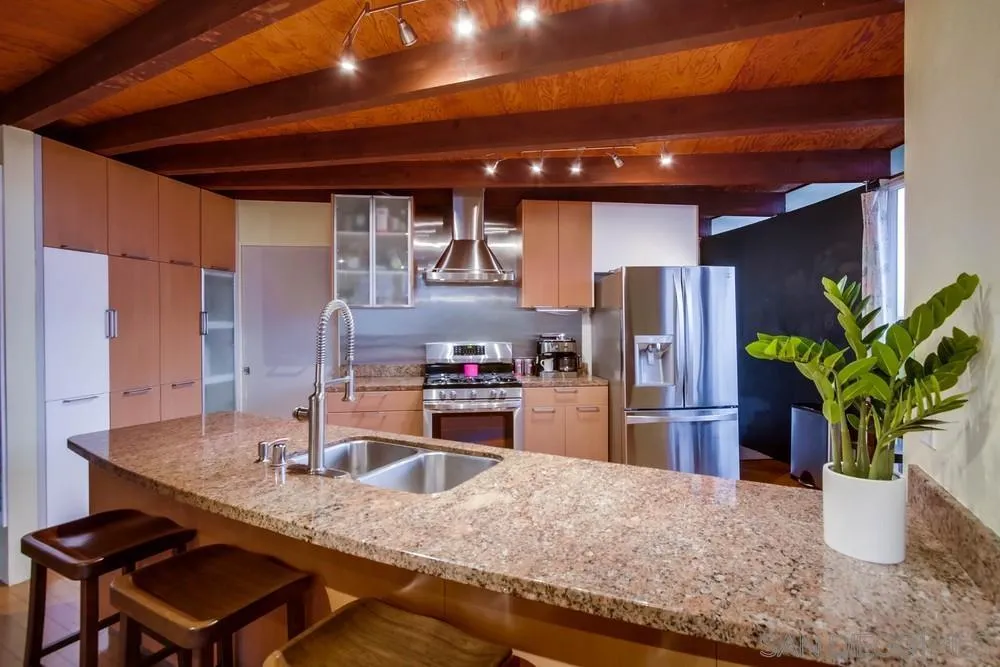 https://cdn.realtyfeed.com/cdn/127/210020884/2bf182e56d13d7f64964c680feb07a06.webp