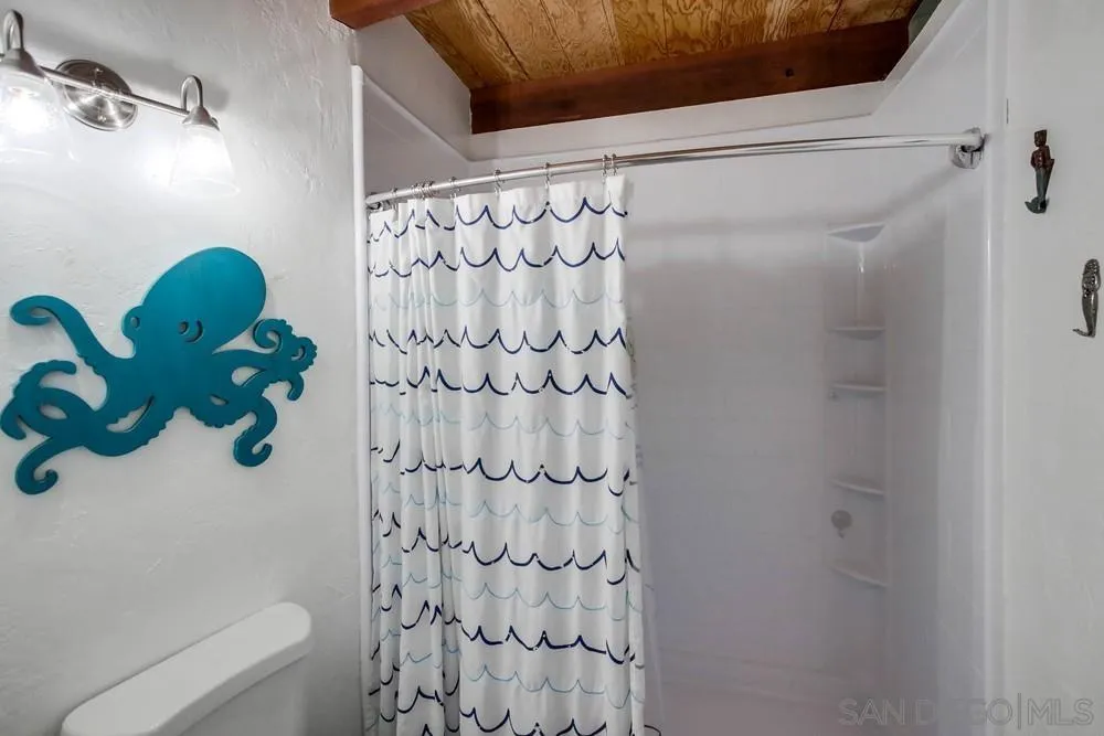 https://cdn.realtyfeed.com/cdn/127/210020884/7bb2f35beb11f8f4d2d22fd0db9ec5da.webp