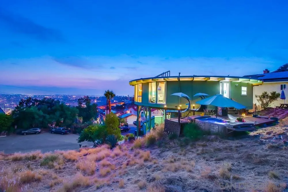 https://cdn.realtyfeed.com/cdn/127/210020884/8dbbc8985ab739a84d30f77fbfc7e994.webp