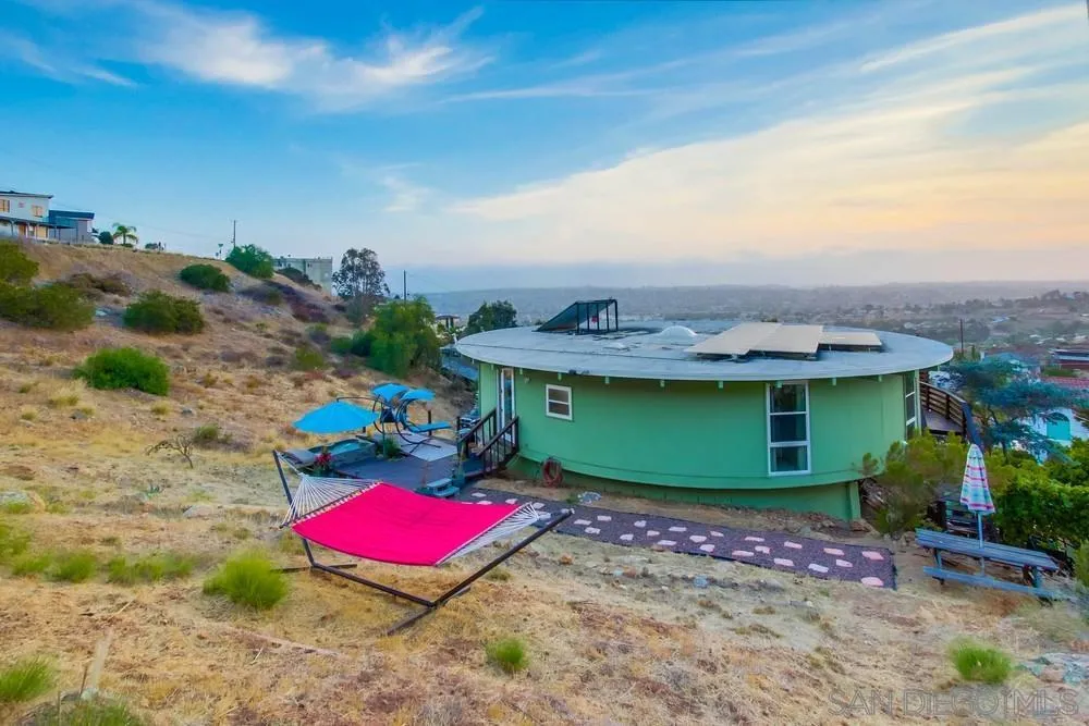 https://cdn.realtyfeed.com/cdn/127/210020884/b148809471a427f4eaa947753b18343a.webp