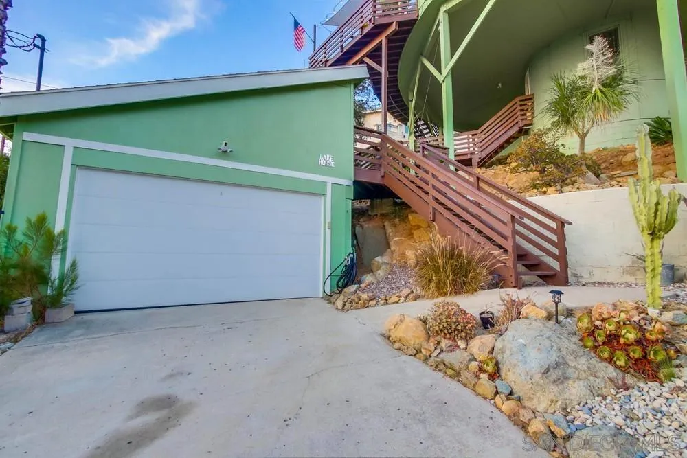 https://cdn.realtyfeed.com/cdn/127/210020884/b17020979126fbcb4bfcc9dd3dbdf0ea.webp