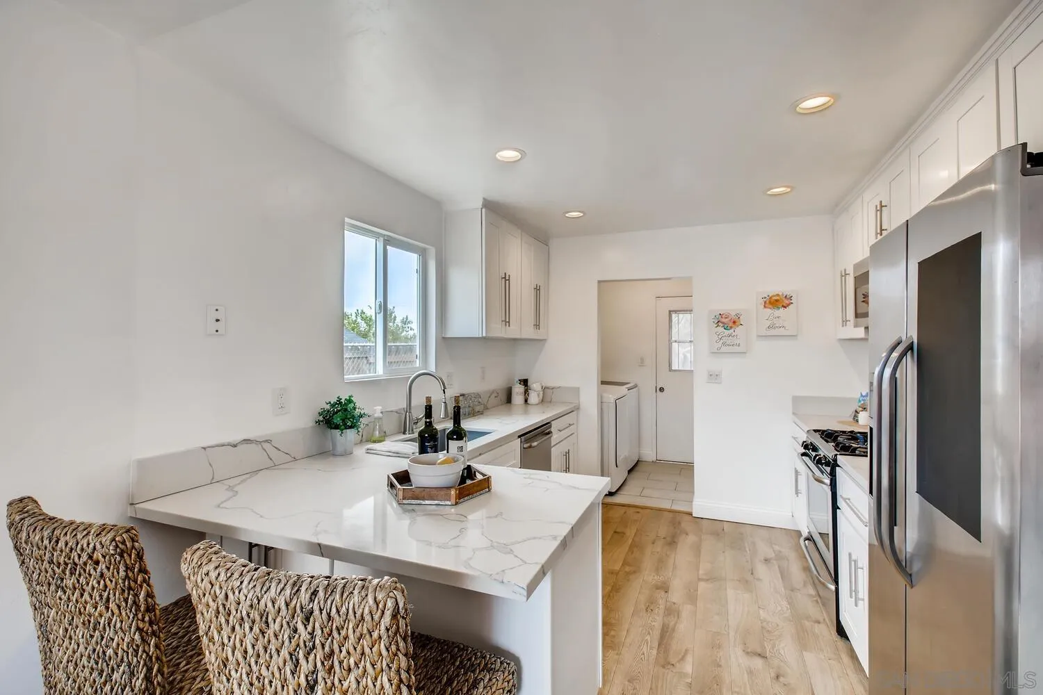 https://cdn.realtyfeed.com/cdn/127/210021251/98dd49b820c4a64cef45025570c5edcd.webp
