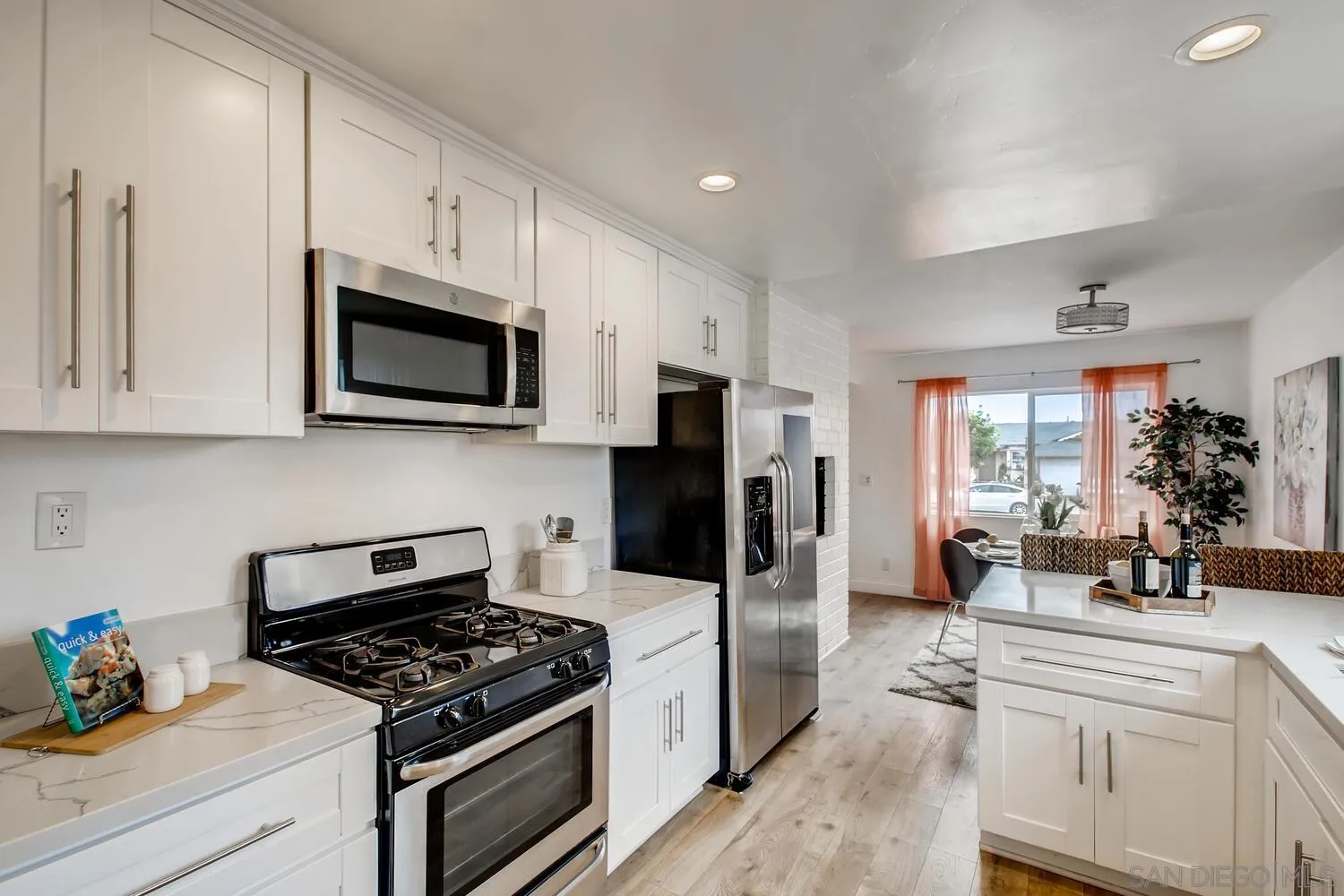 https://cdn.realtyfeed.com/cdn/127/210021251/f0b220c6018879e1f472deb1ced4a1ce.webp