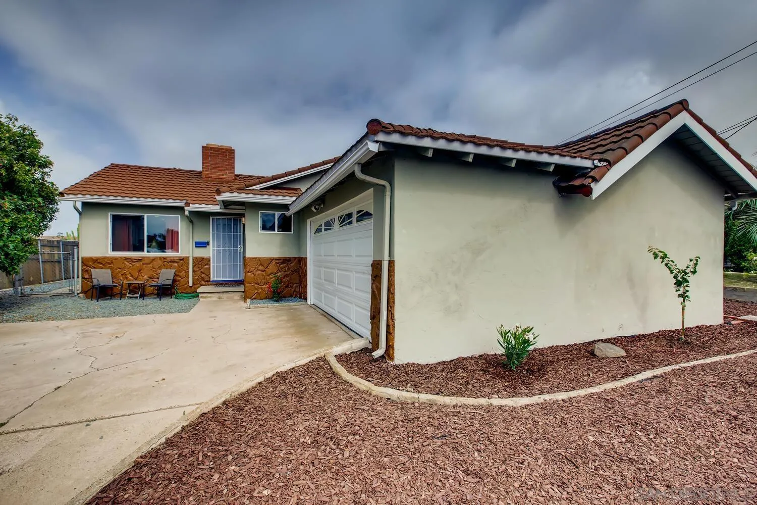 https://cdn.realtyfeed.com/cdn/127/210021251/f86406f127f8c068a650328da2823092.webp
