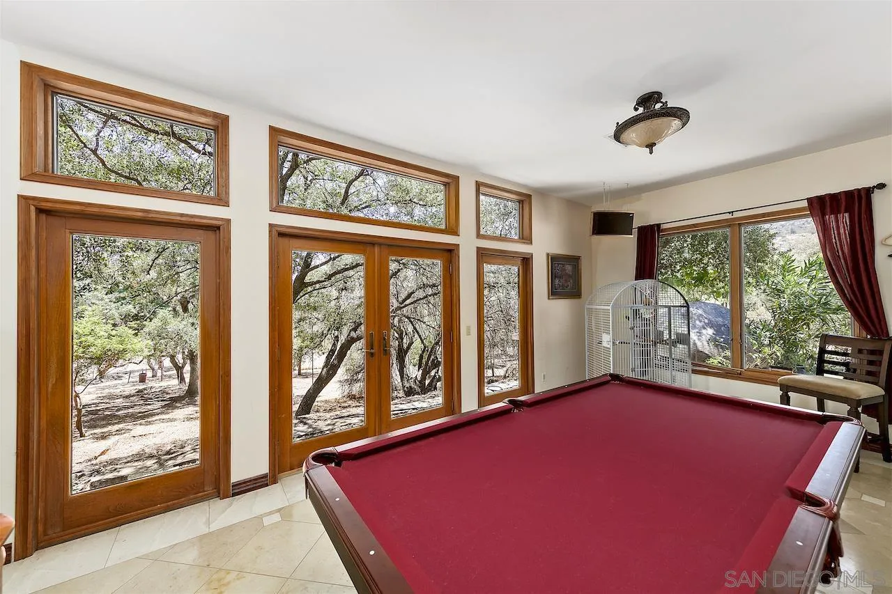 https://cdn.realtyfeed.com/cdn/127/210021943/15823c201b8d00e2ce92a35ad0536c39.webp