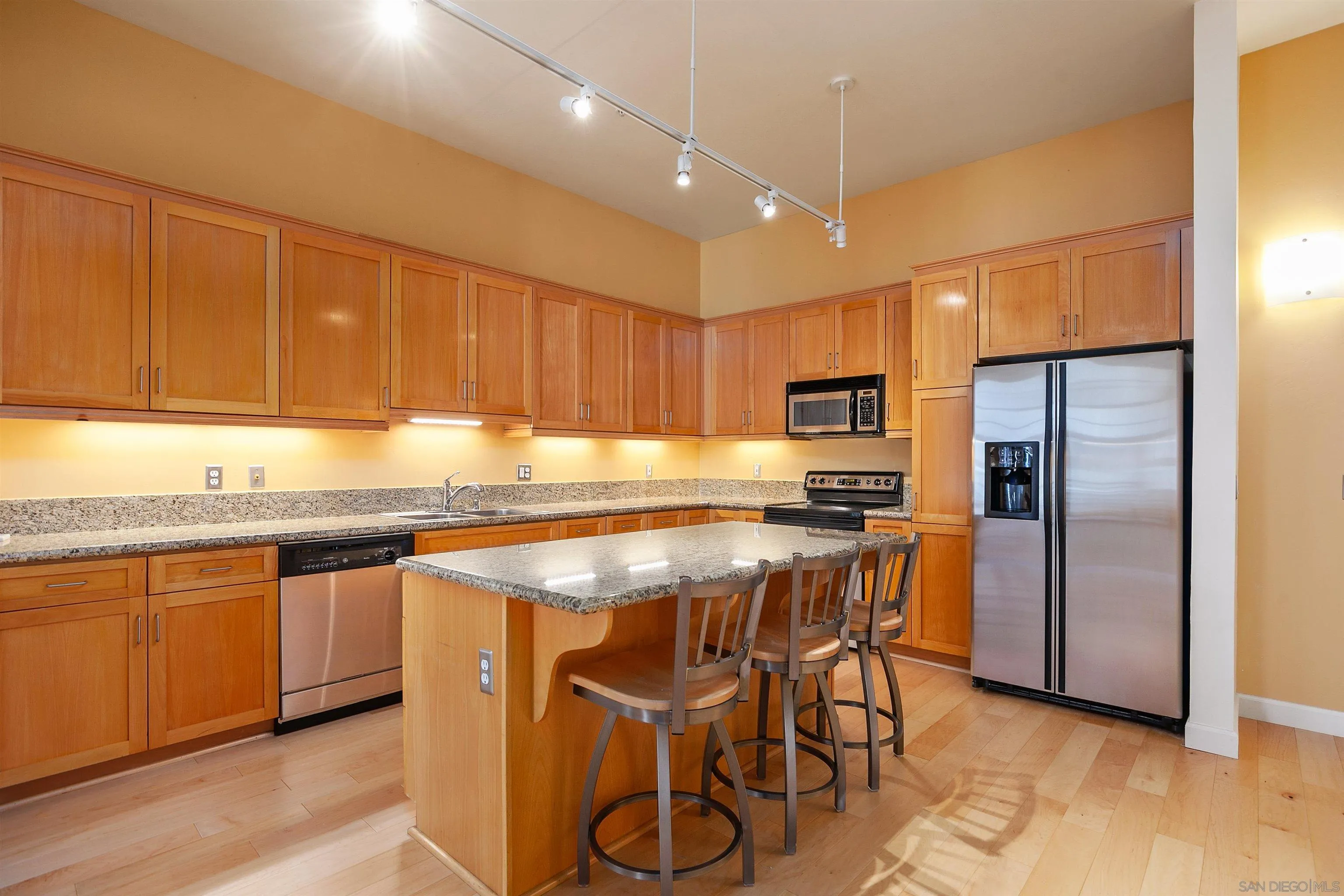 https://cdn.realtyfeed.com/cdn/127/210023740/07b75fdf471f72d379d2cdcb965744a8.webp