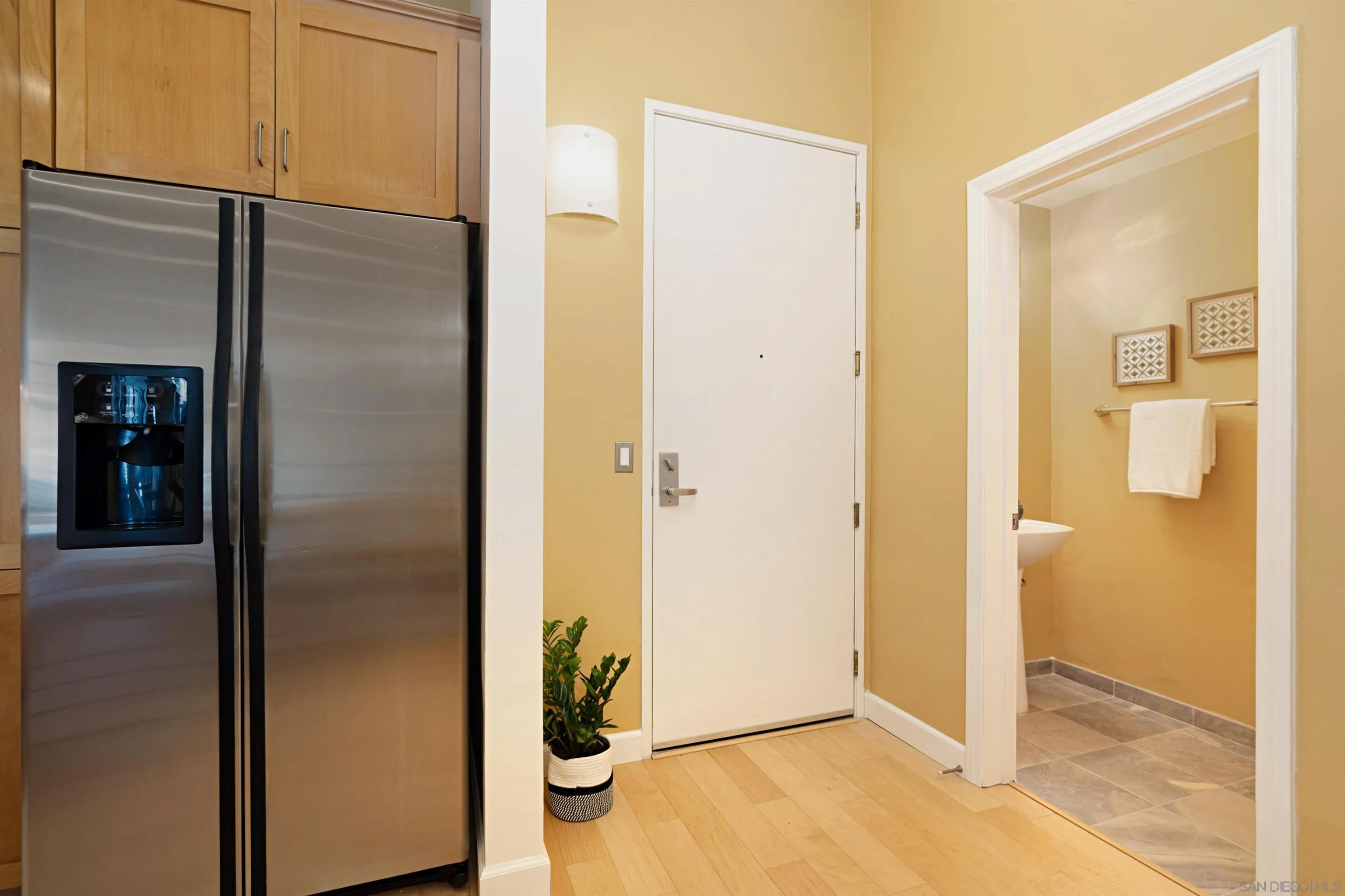 https://cdn.realtyfeed.com/cdn/127/210023740/5c6ae101e4655421df716eaa7f549fdb.webp