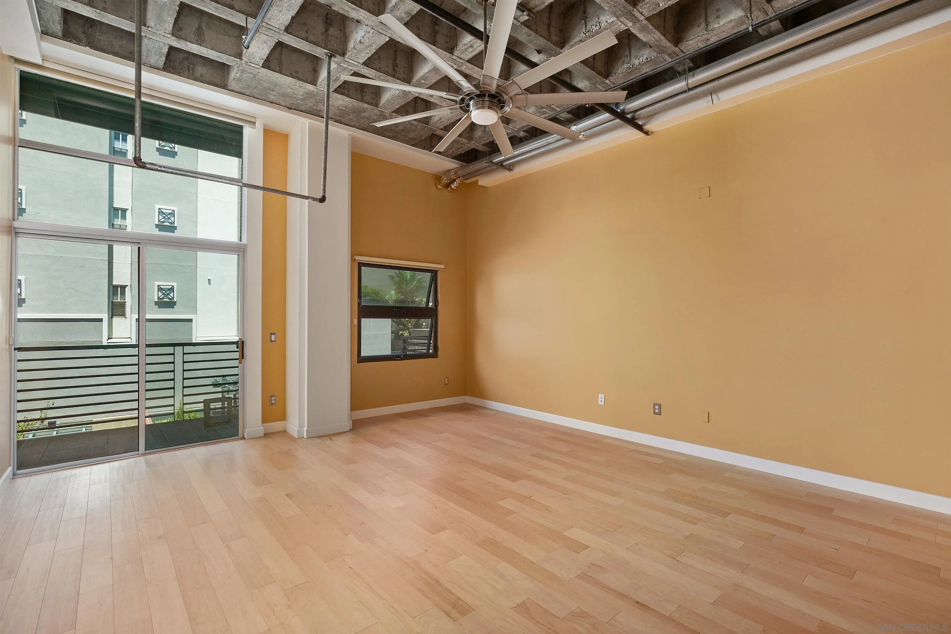 https://cdn.realtyfeed.com/cdn/127/210023740/808099ab9e33b1fc2b99c773d24279bd.webp