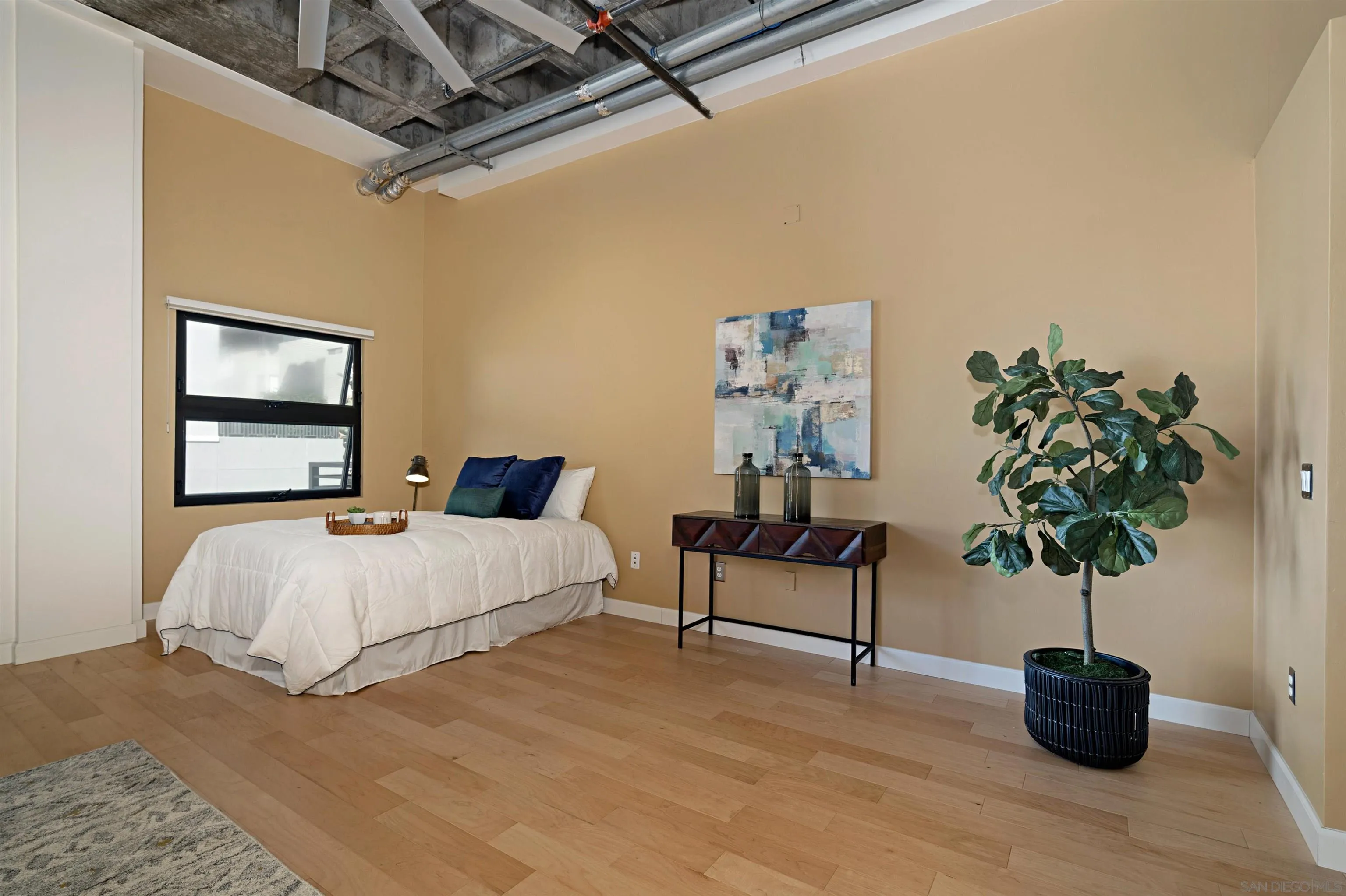 https://cdn.realtyfeed.com/cdn/127/210023740/9ba470fc0584d981b7f6c9bc8d77764a.webp
