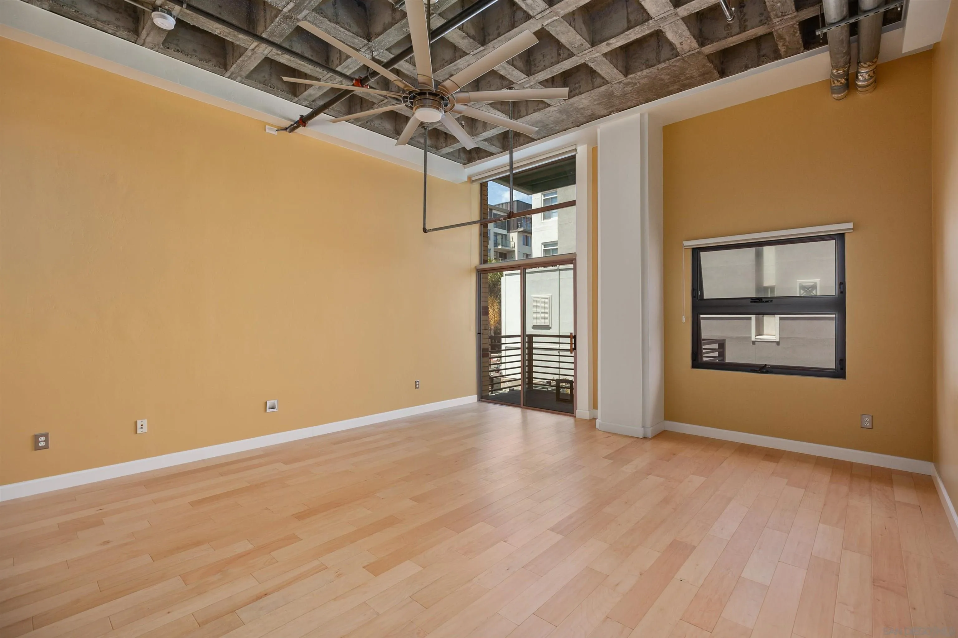 https://cdn.realtyfeed.com/cdn/127/210023740/d53bb68ecd02be1af066874a3067f1e1.webp