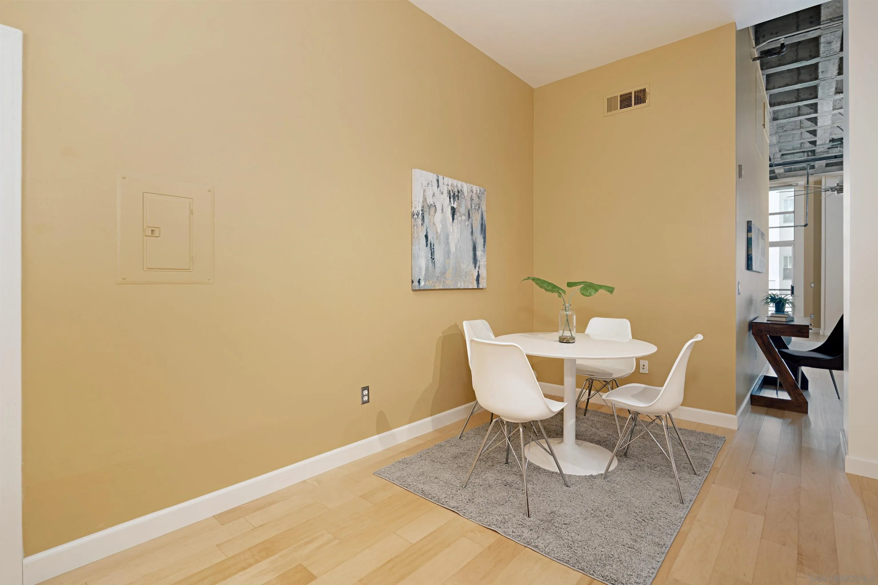 https://cdn.realtyfeed.com/cdn/127/210023740/e7a04859c182d7b987ba10225769c998.webp