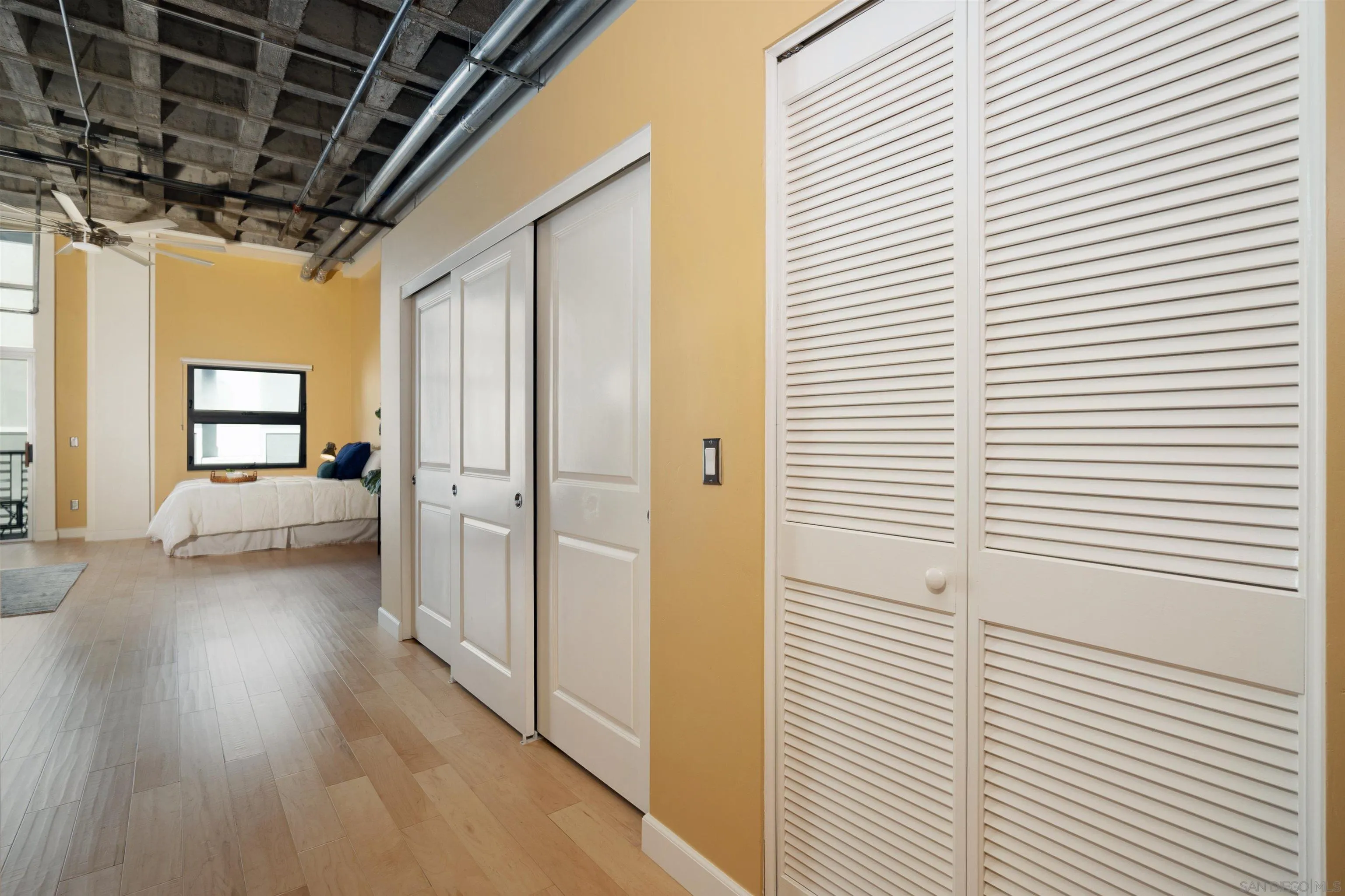 https://cdn.realtyfeed.com/cdn/127/210023740/f29122dafb5d1d84c3fba6b76ba5f371.webp