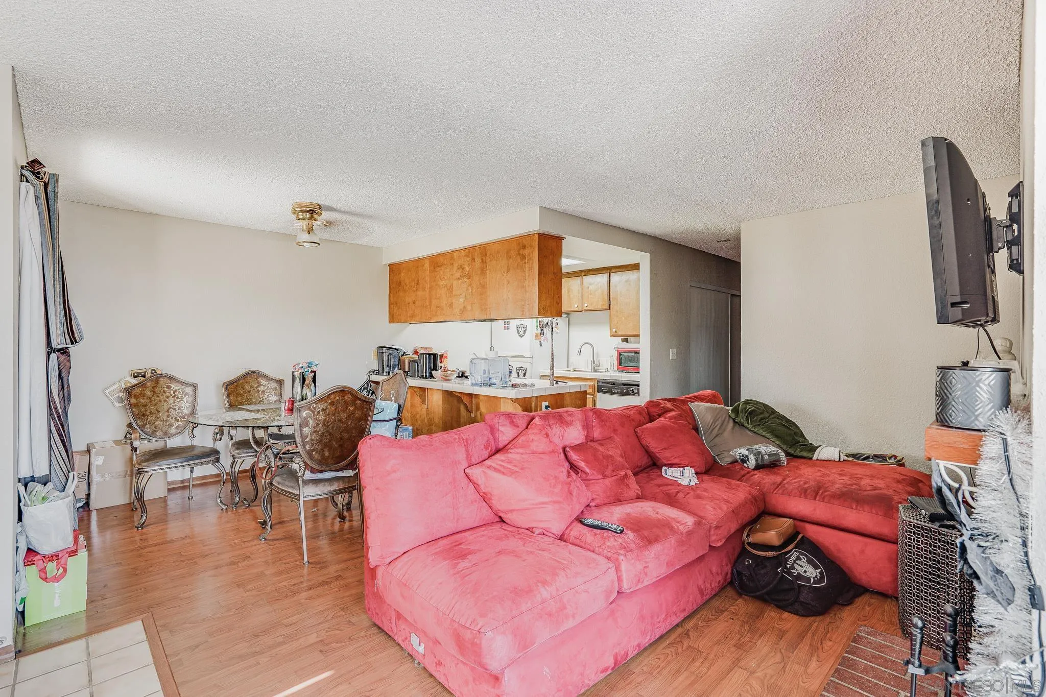 https://cdn.realtyfeed.com/cdn/127/210025488/25abe6123016051709563f27c035c03e.webp