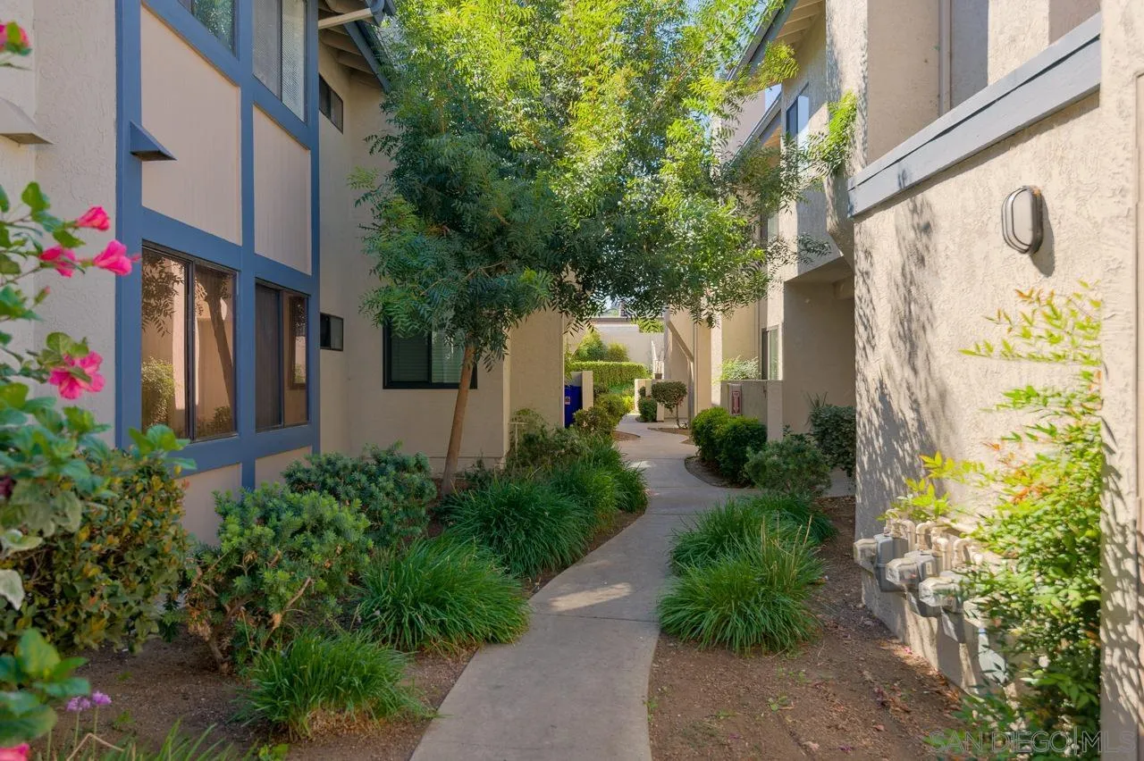 https://cdn.realtyfeed.com/cdn/127/210027372/5a15ea44049727c0d7857b96ce2799c0.webp