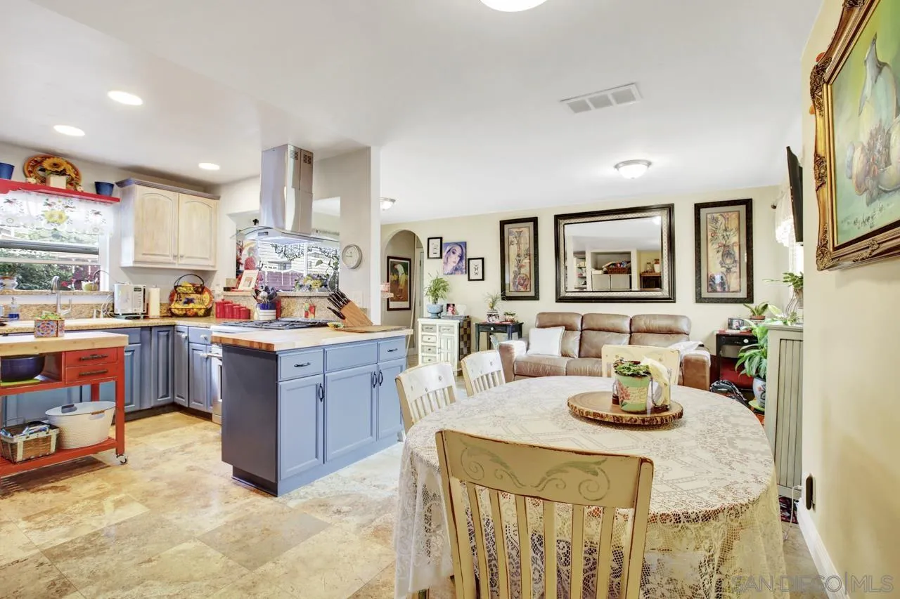https://cdn.realtyfeed.com/cdn/127/210028322/7708b01725aac70dd9118080a61b83c6.webp