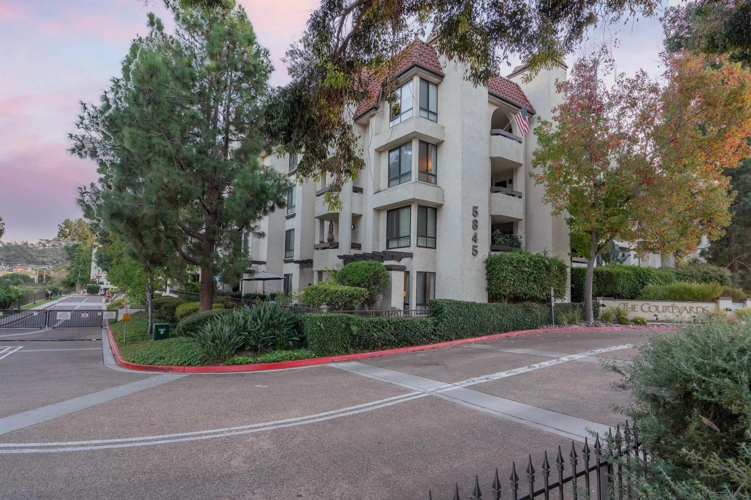https://cdn.realtyfeed.com/cdn/127/210029146/2d344f2d60e7b8b45d04768c3239c2be.webp