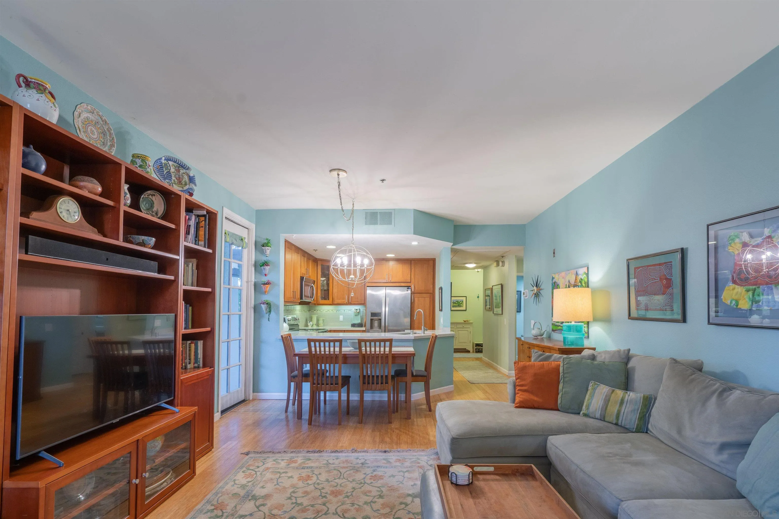 https://cdn.realtyfeed.com/cdn/127/210029146/9b5dcad19015554d40ed7f933c5fa65c.webp