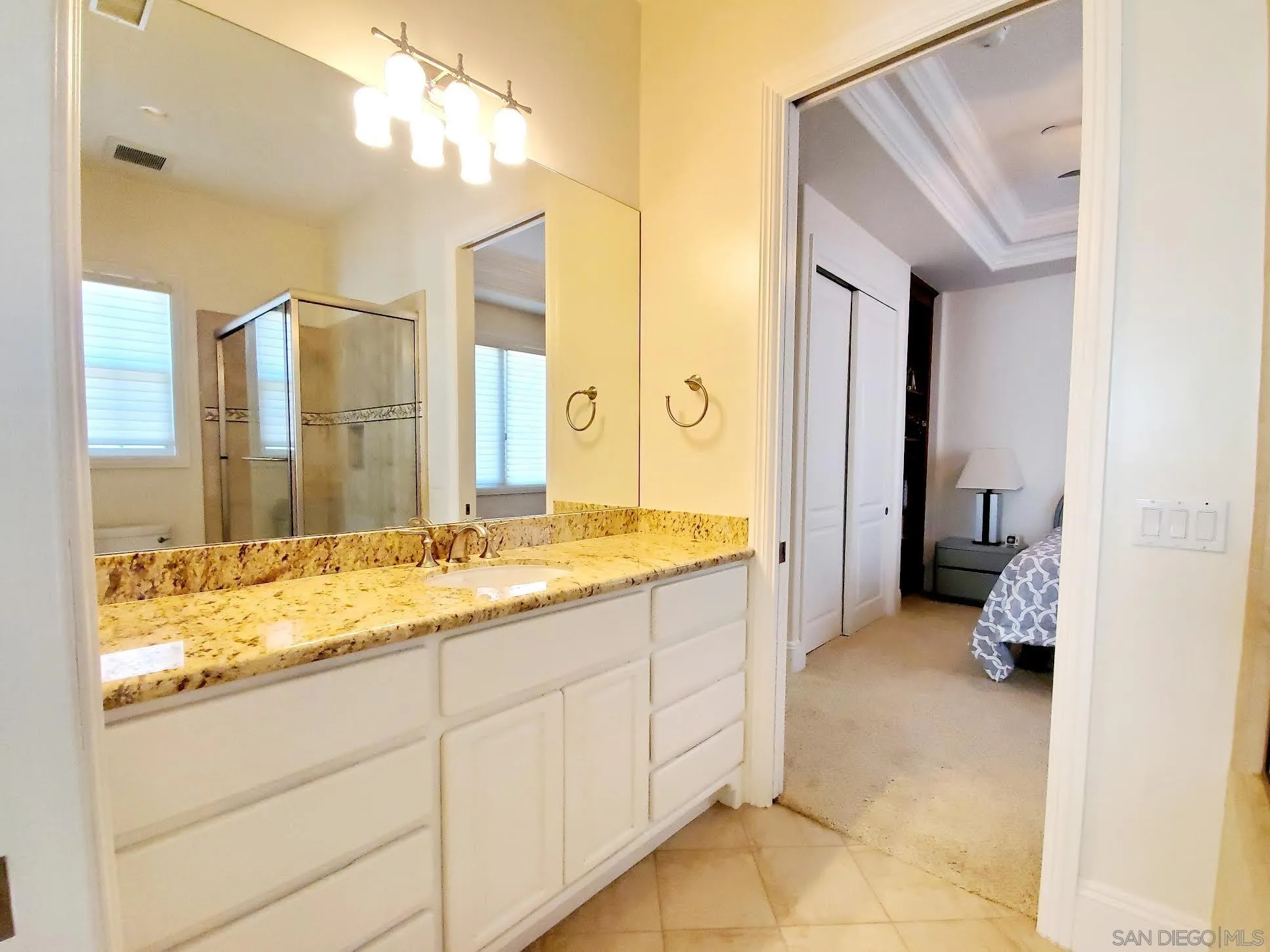 https://cdn.realtyfeed.com/cdn/127/210033546/25a17d5055ea839768face56ede7836c.webp