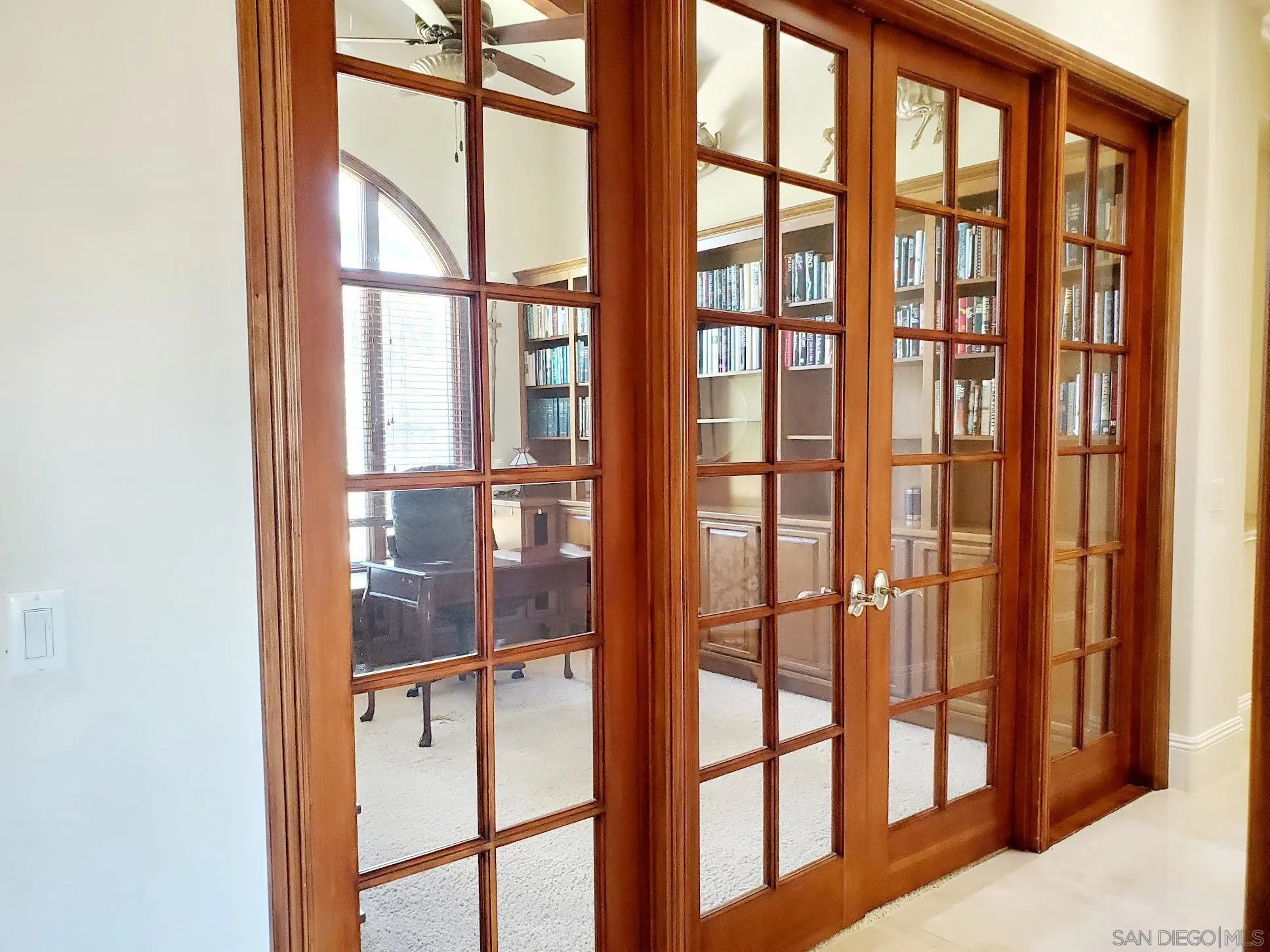 https://cdn.realtyfeed.com/cdn/127/210033546/64693818cc7f10d743a0a0f5313e7a1a.webp