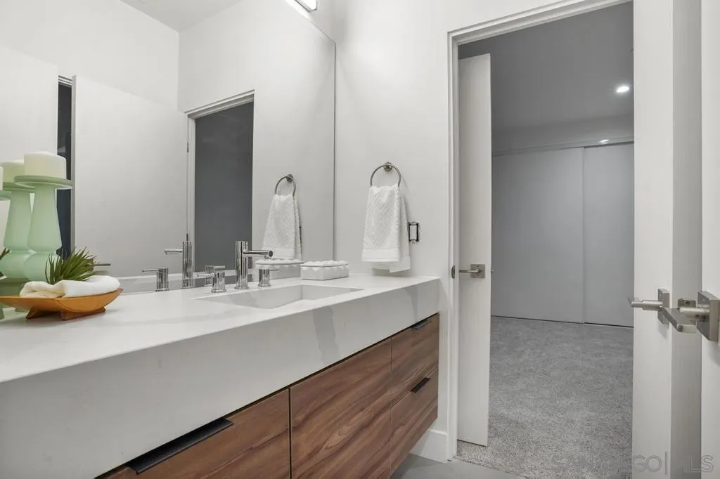 https://cdn.realtyfeed.com/cdn/127/210033562/e15565801581b662af326895dded46ed.webp