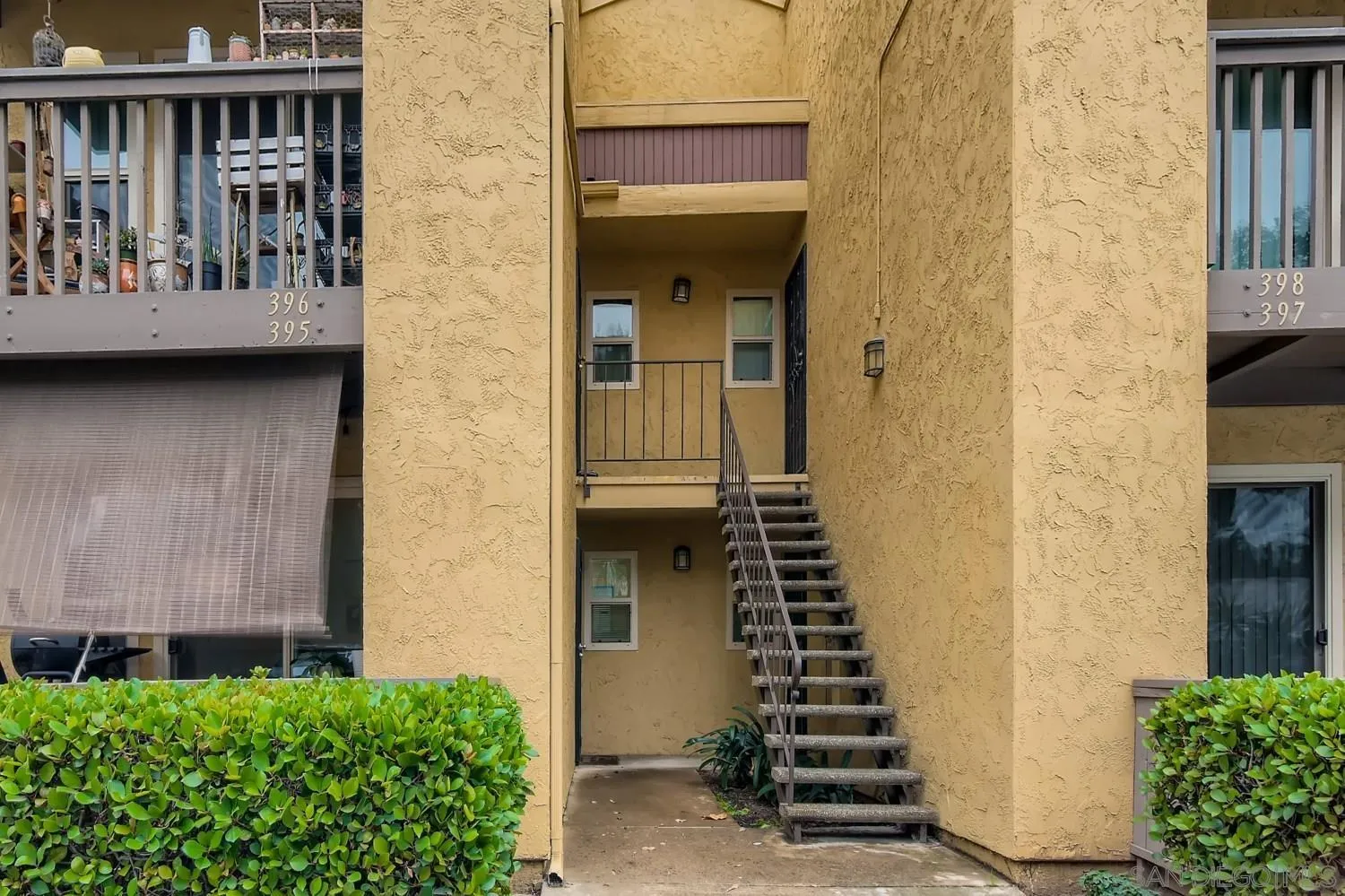 https://cdn.realtyfeed.com/cdn/127/210033666/a968f1118476f1ed0375f71f6ef0d094.webp