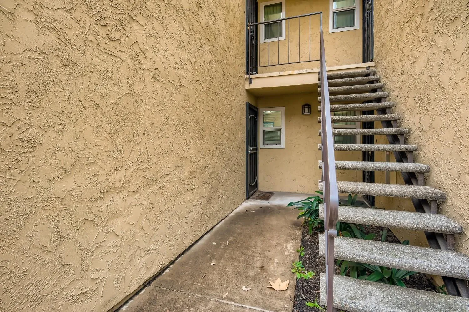 https://cdn.realtyfeed.com/cdn/127/210033666/c94ada4d28350ca4a58a98af685b86e7.webp