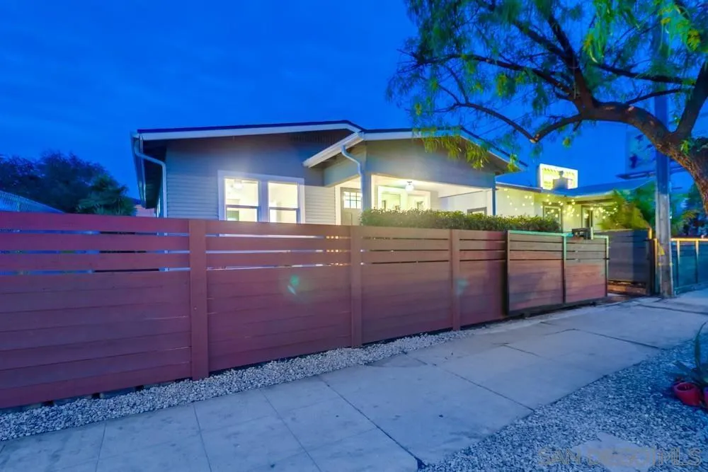 https://cdn.realtyfeed.com/cdn/127/210033820/3630870baa12eb9ed57a509ceaa8c0c4.webp