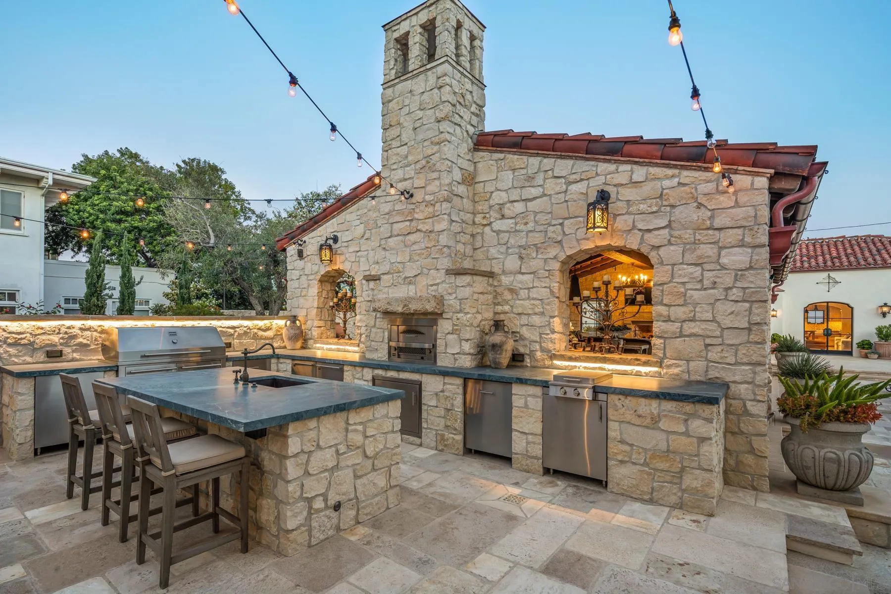 https://cdn.realtyfeed.com/cdn/127/220006434/9988629cf6279c7cae3e1598bc303663.webp