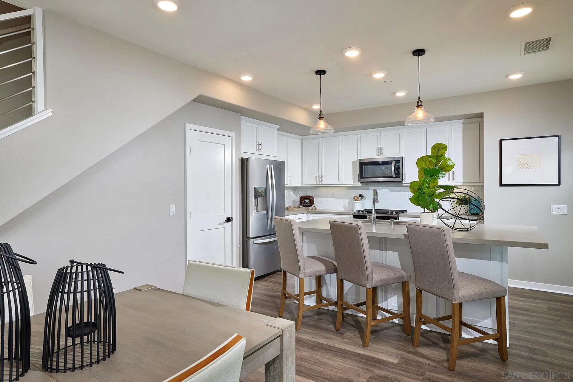 https://cdn.realtyfeed.com/cdn/127/220007877/5077c921ebe2873d1e38f499de4a67f8.webp