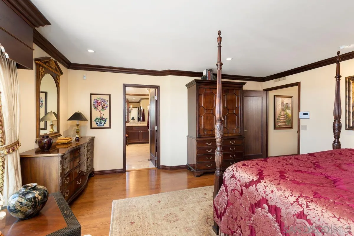 https://cdn.realtyfeed.com/cdn/127/220009369/723f0be5296f3a7ab5de1814d88a6d98.webp