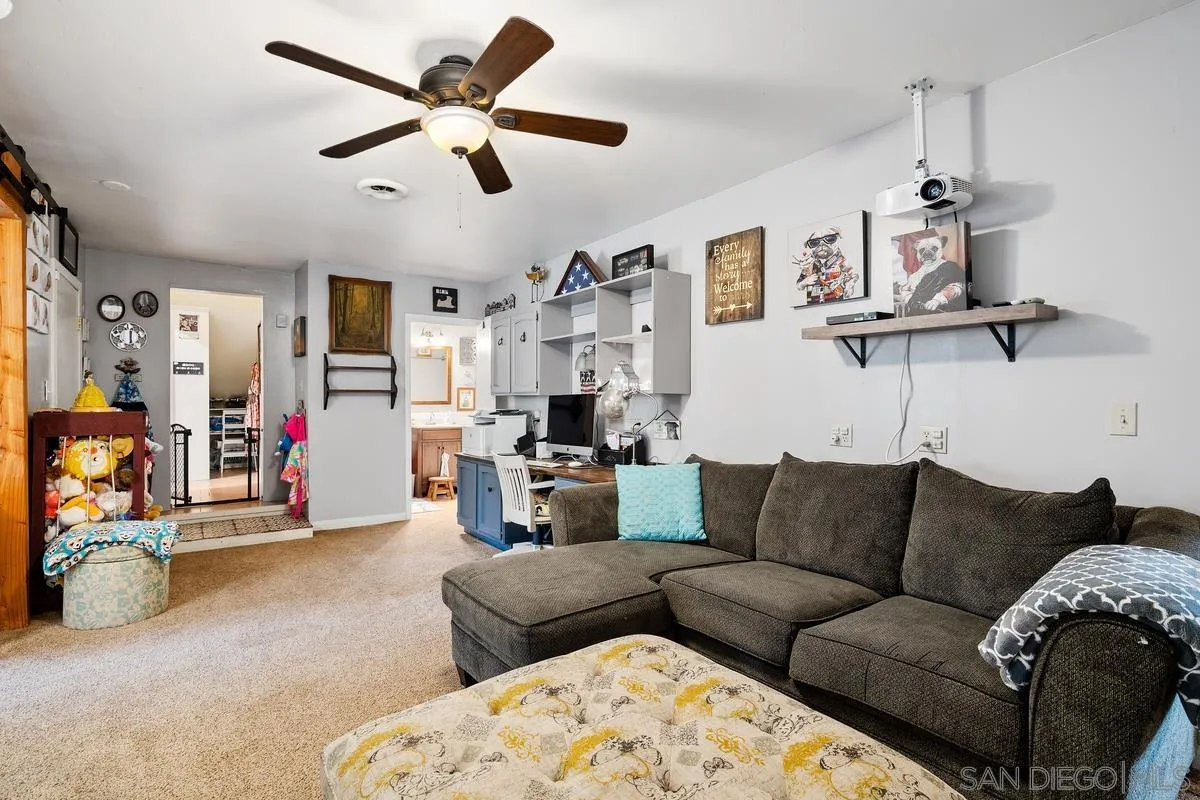 https://cdn.realtyfeed.com/cdn/127/220009622/2e393c75f76e9abf215f40f836b6ec51.webp