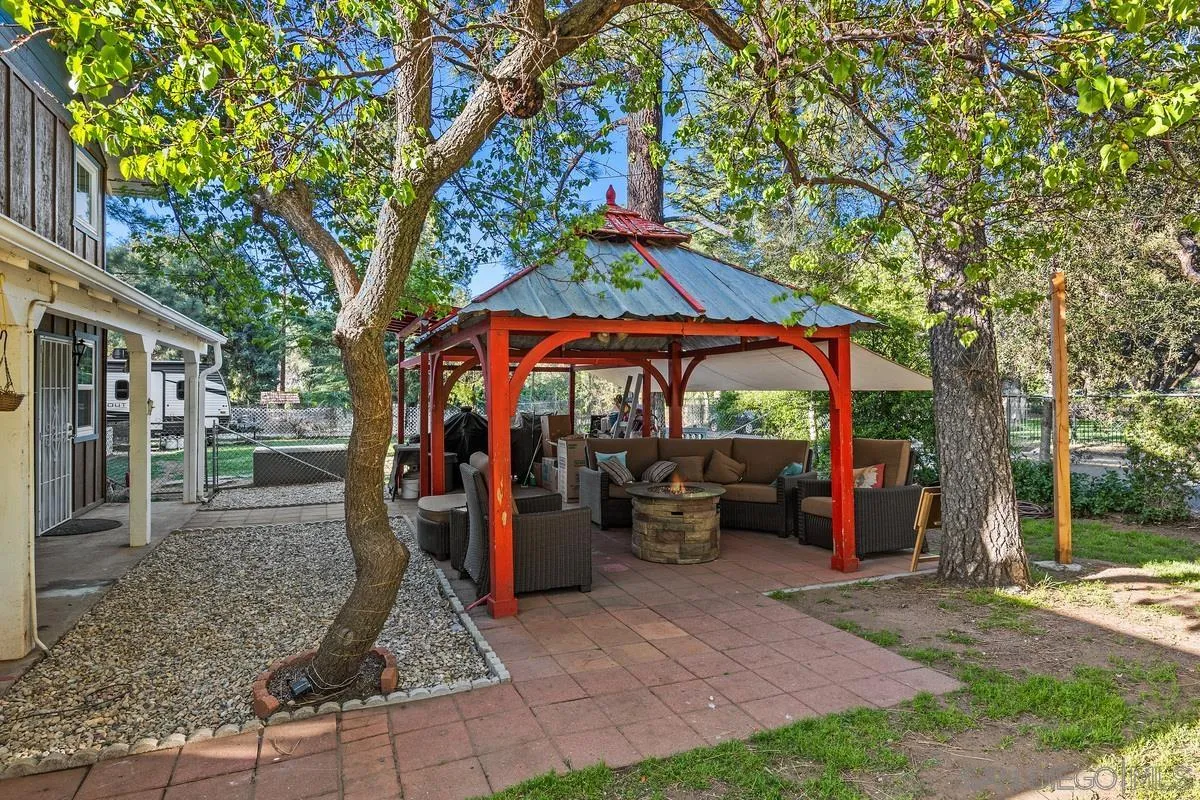 https://cdn.realtyfeed.com/cdn/127/220009622/d78beeb35e9451335523ea09b7415601.webp