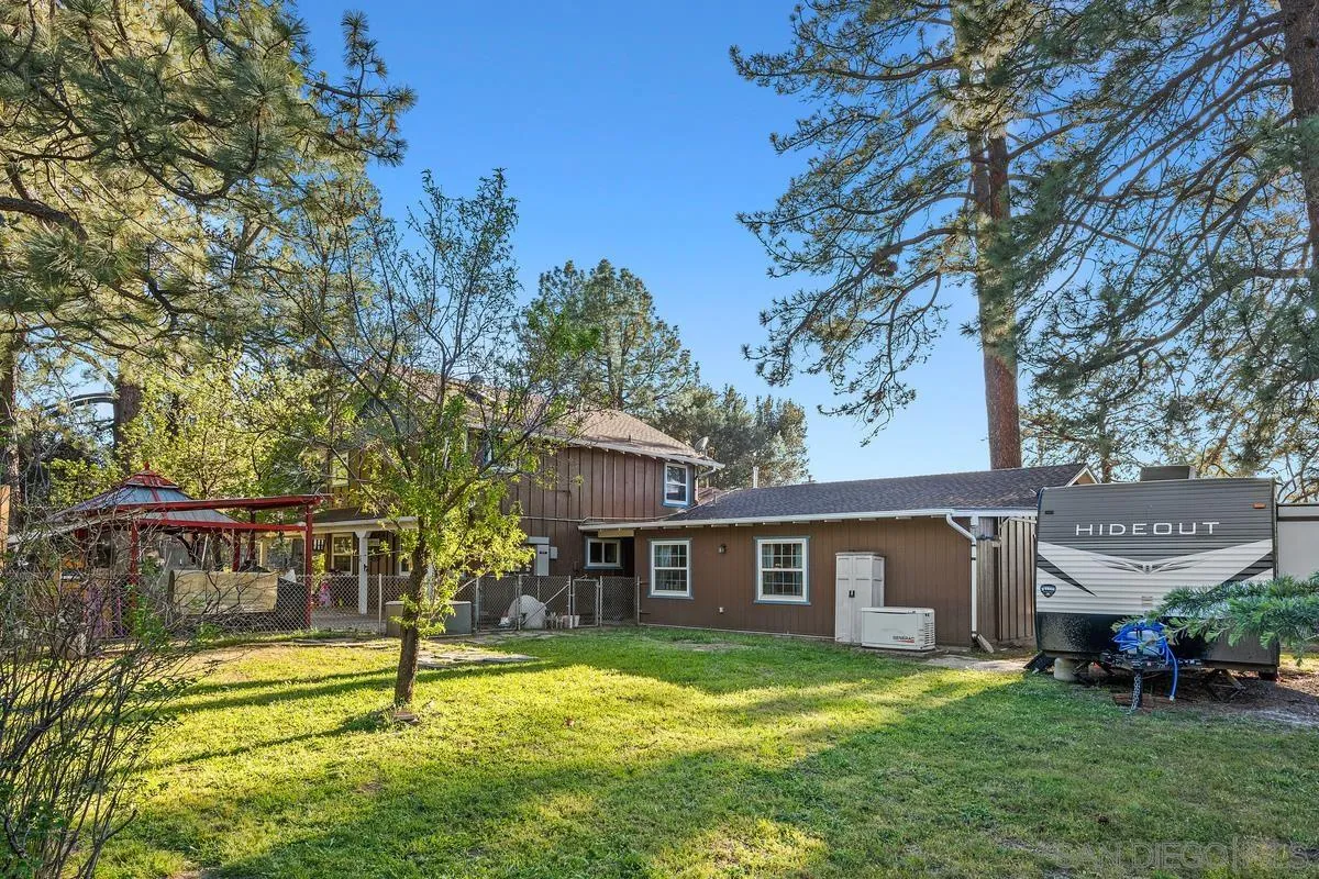 https://cdn.realtyfeed.com/cdn/127/220009622/ea1016a7fe2c3b2dc11c0b0d83ab2bc0.webp