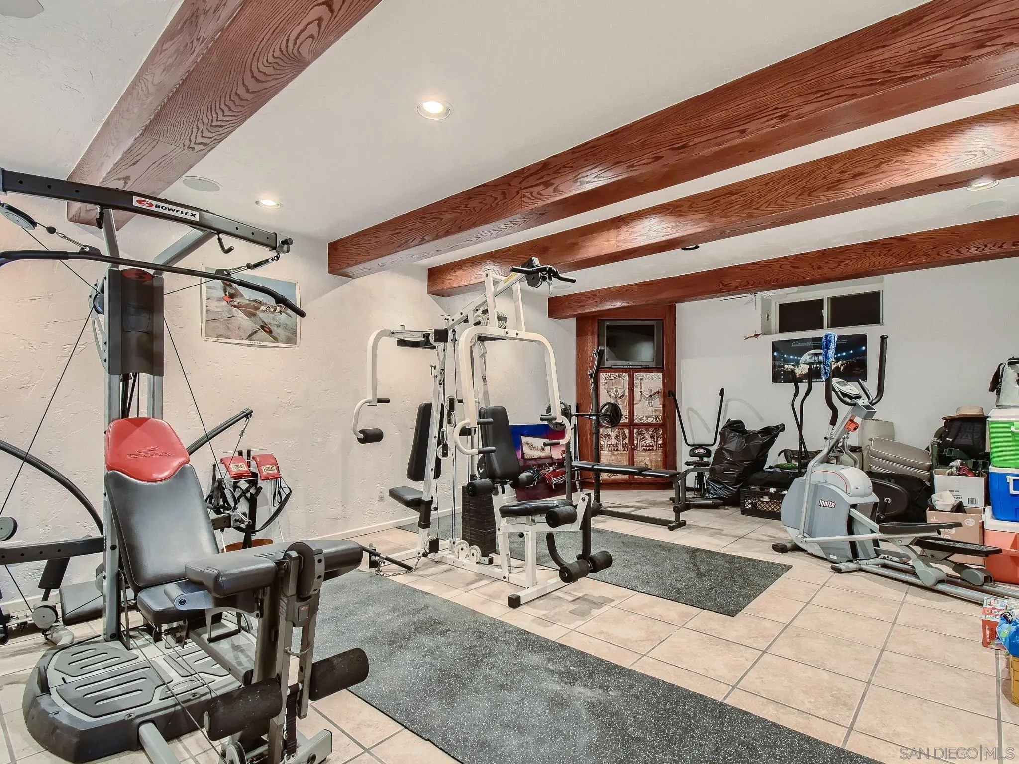 https://cdn.realtyfeed.com/cdn/127/220012034/255cbd31544f59db7164c70c108abae7.webp