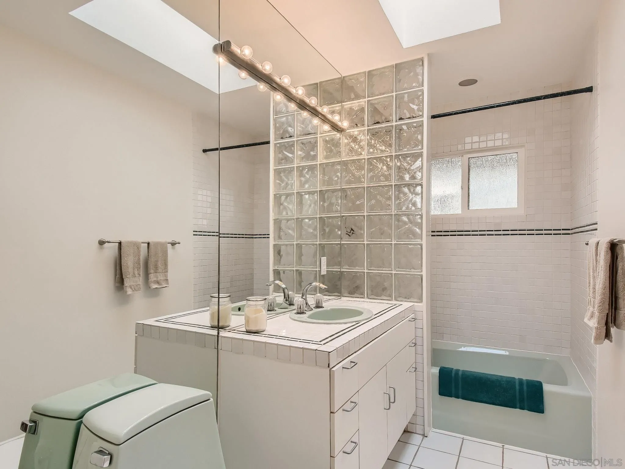 https://cdn.realtyfeed.com/cdn/127/220012034/8e1b102233b9320f67bc6d84636cb0f1.webp