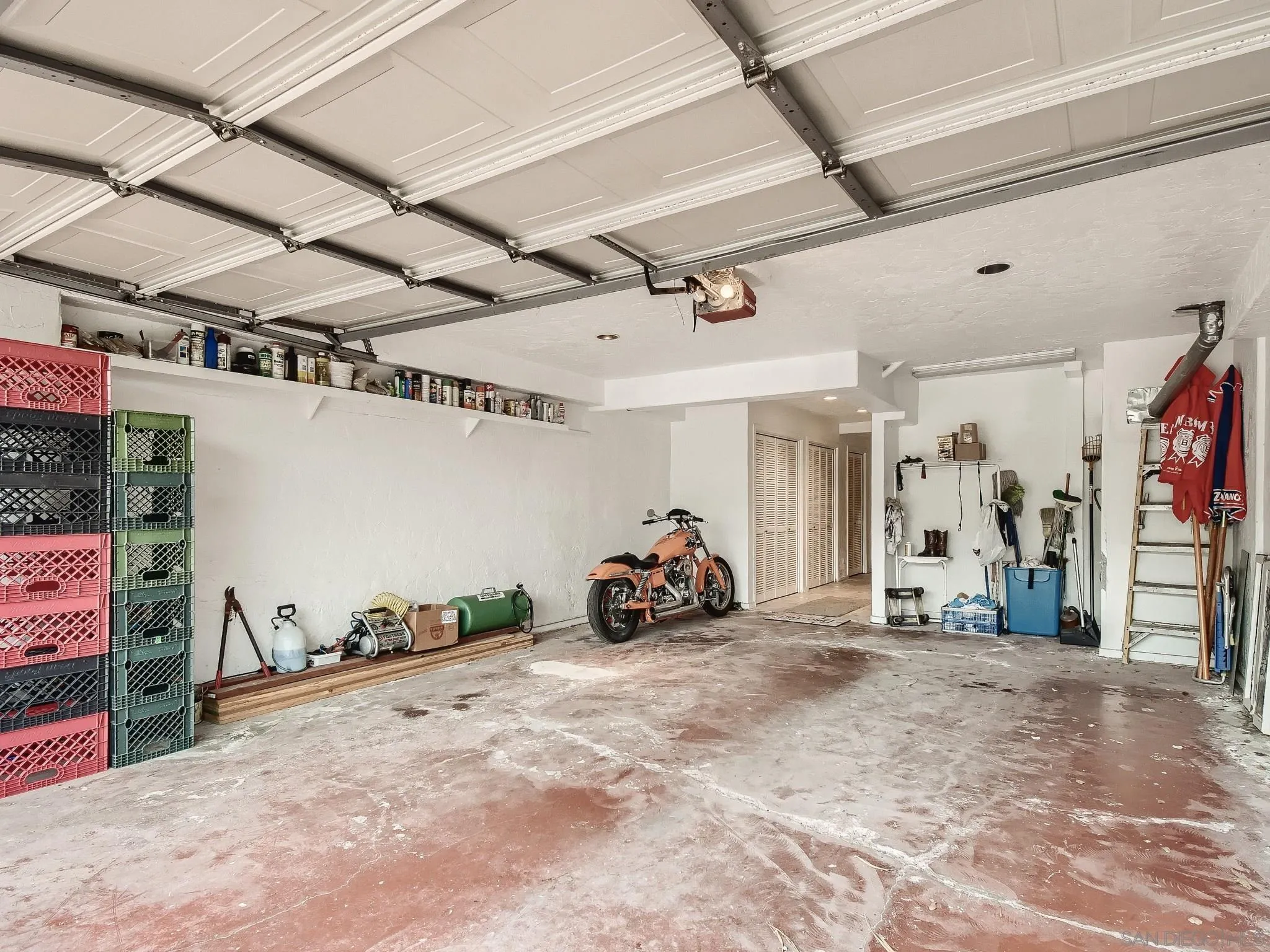 https://cdn.realtyfeed.com/cdn/127/220012034/a9f488bc221402fcf49756aada025619.webp