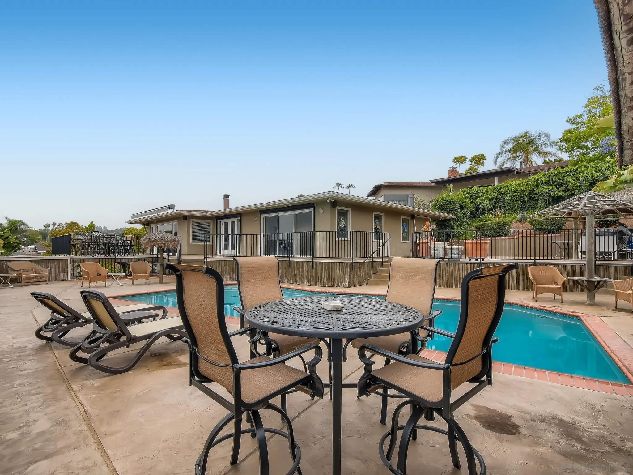 https://cdn.realtyfeed.com/cdn/127/220012034/c23f310f585995a555044b64815c1643.webp
