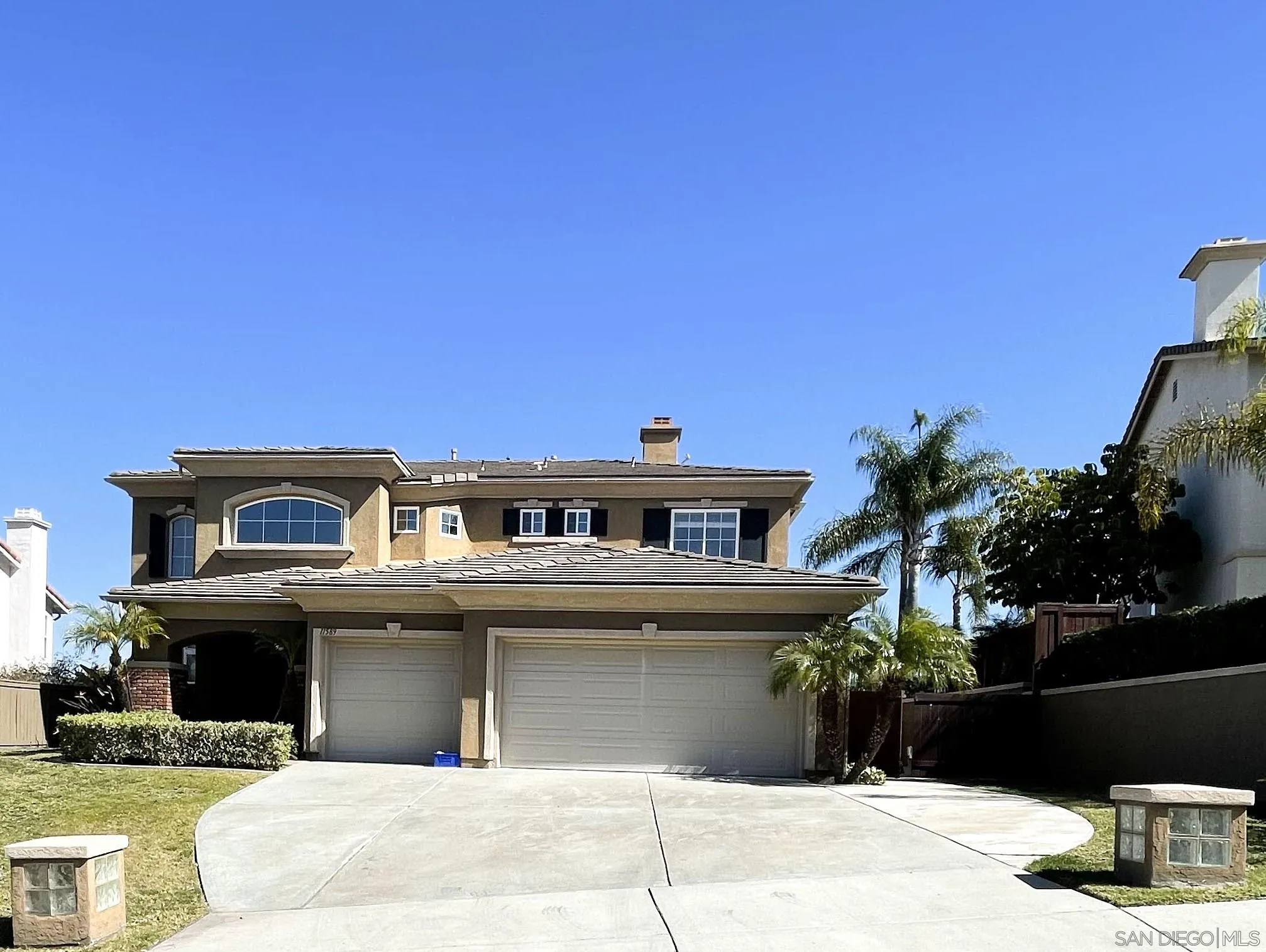 https://cdn.realtyfeed.com/cdn/127/220012244/4f5b202040c5c5d618675285b017c1a9.webp