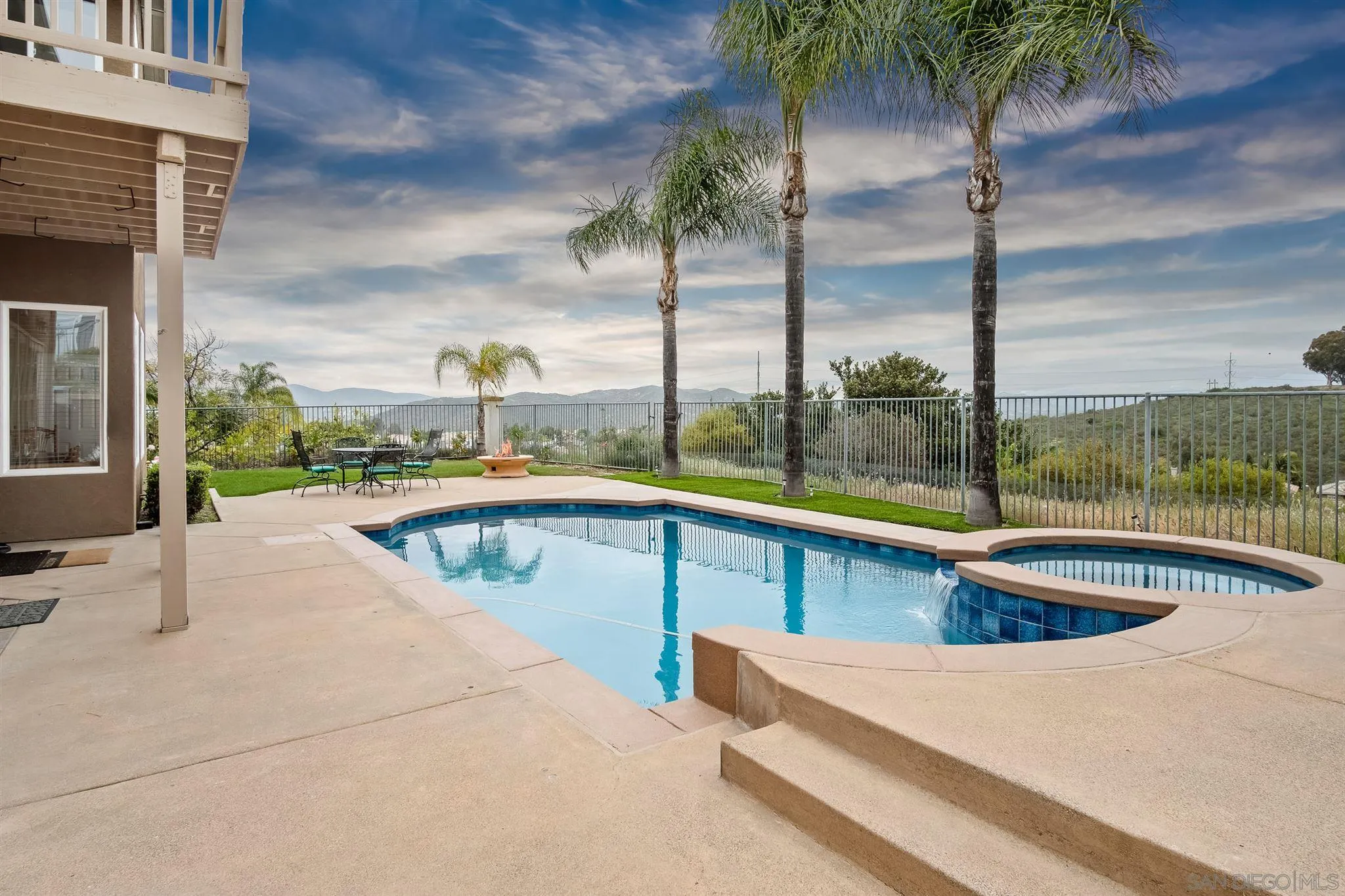 https://cdn.realtyfeed.com/cdn/127/220012244/bac650f58d8c3023c517c4b81a4f8236.webp