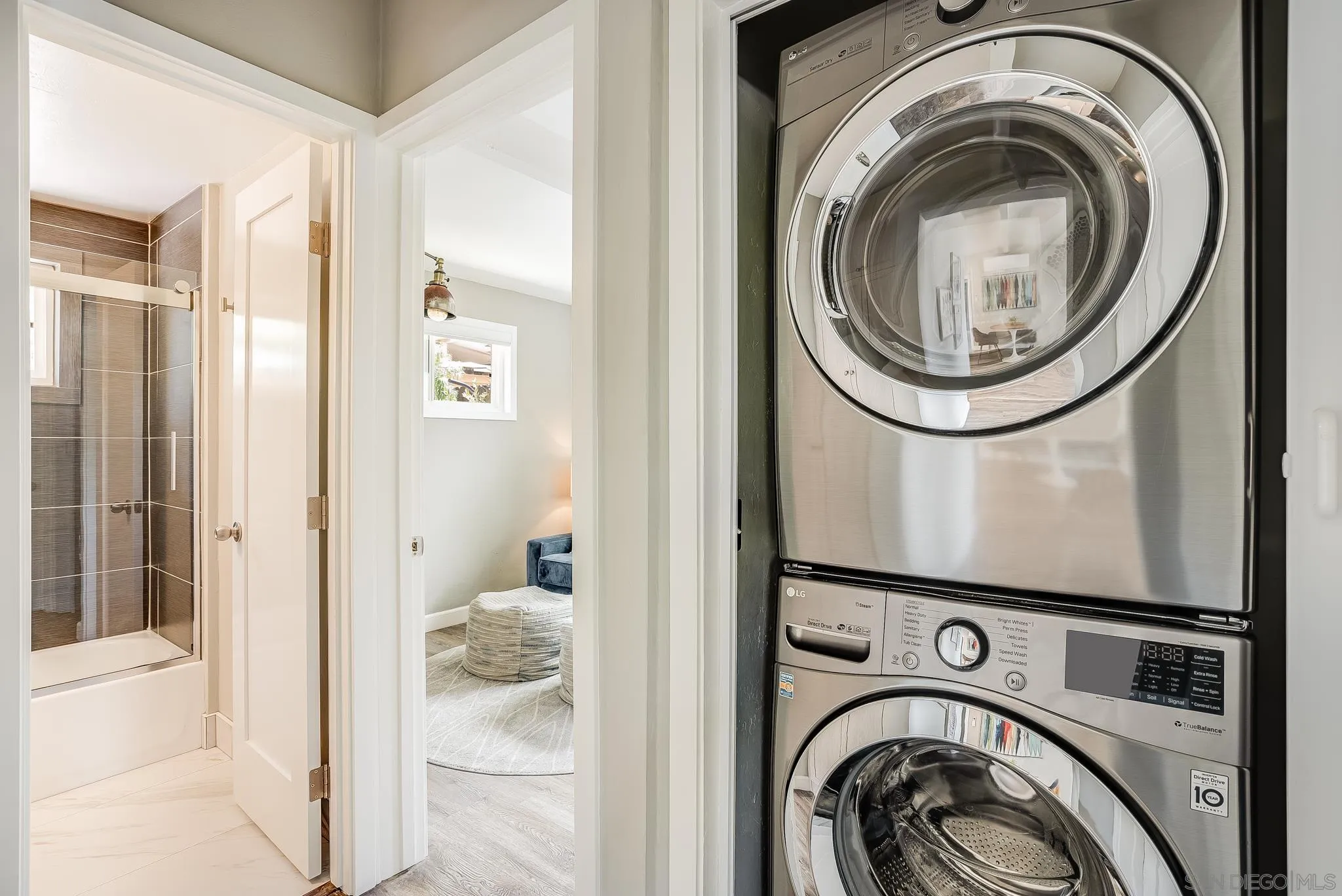https://cdn.realtyfeed.com/cdn/127/220012346/8a813d301f1f9c8409300b15161af557.webp